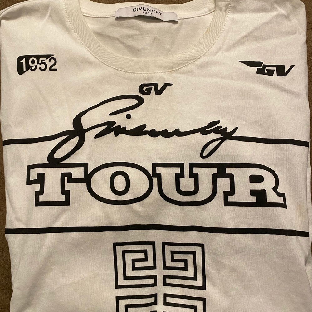 Givenchy tour t-shirt